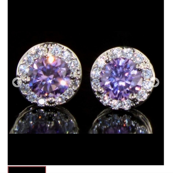 Great for February babies! Halto amethyst and white topaz studs - Picture 4 of 4